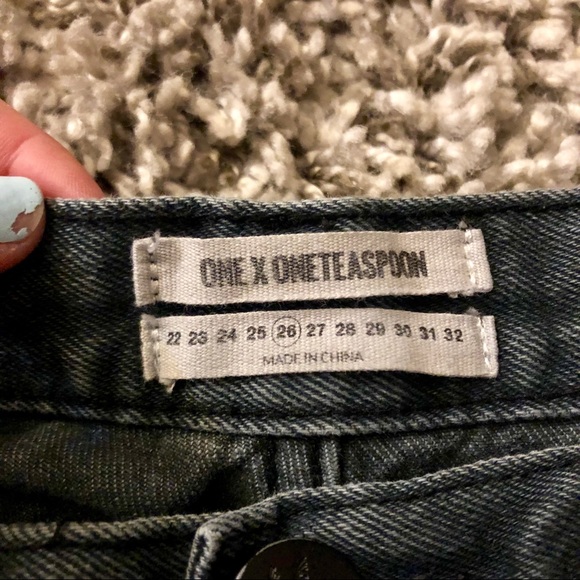 One x One Teaspoon Awesome Baggies - Distressed - Picture 3 of 8